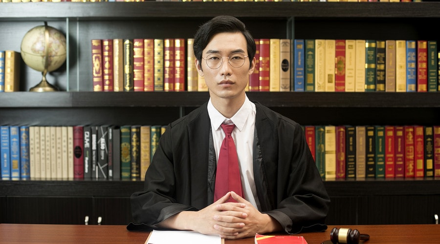起诉离婚诉讼书的样本，格式有什么要求
