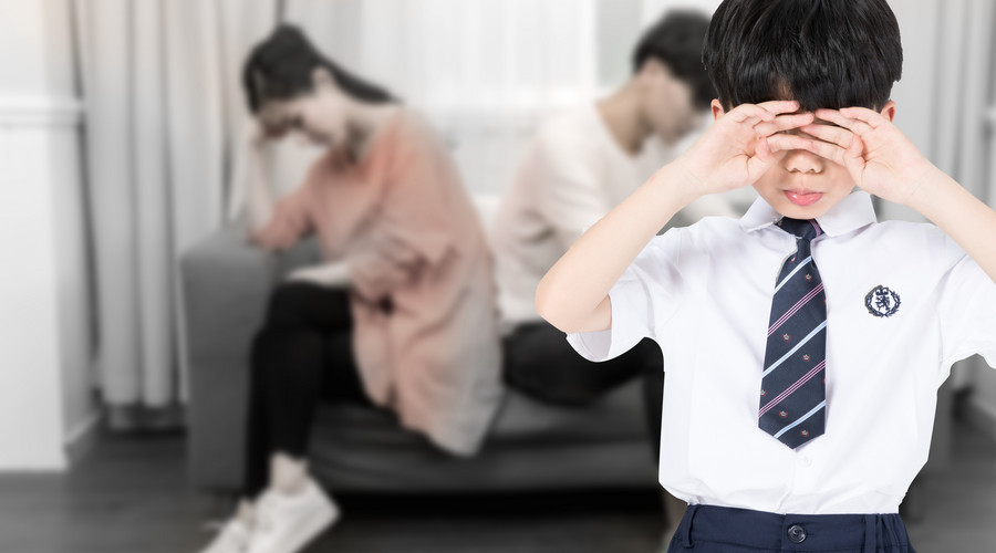 抚养费纠纷以谁的名义起诉