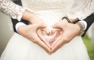 离婚时一方对生活困难的一方有扶助义务吗